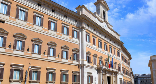 Legge elettorale, la riforma slitta a settembre: nodi ancora aperti in Parlamento